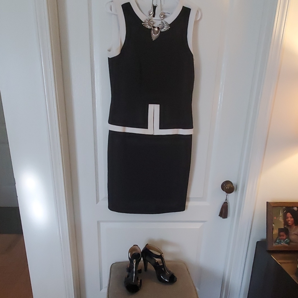 Sleeveless dress